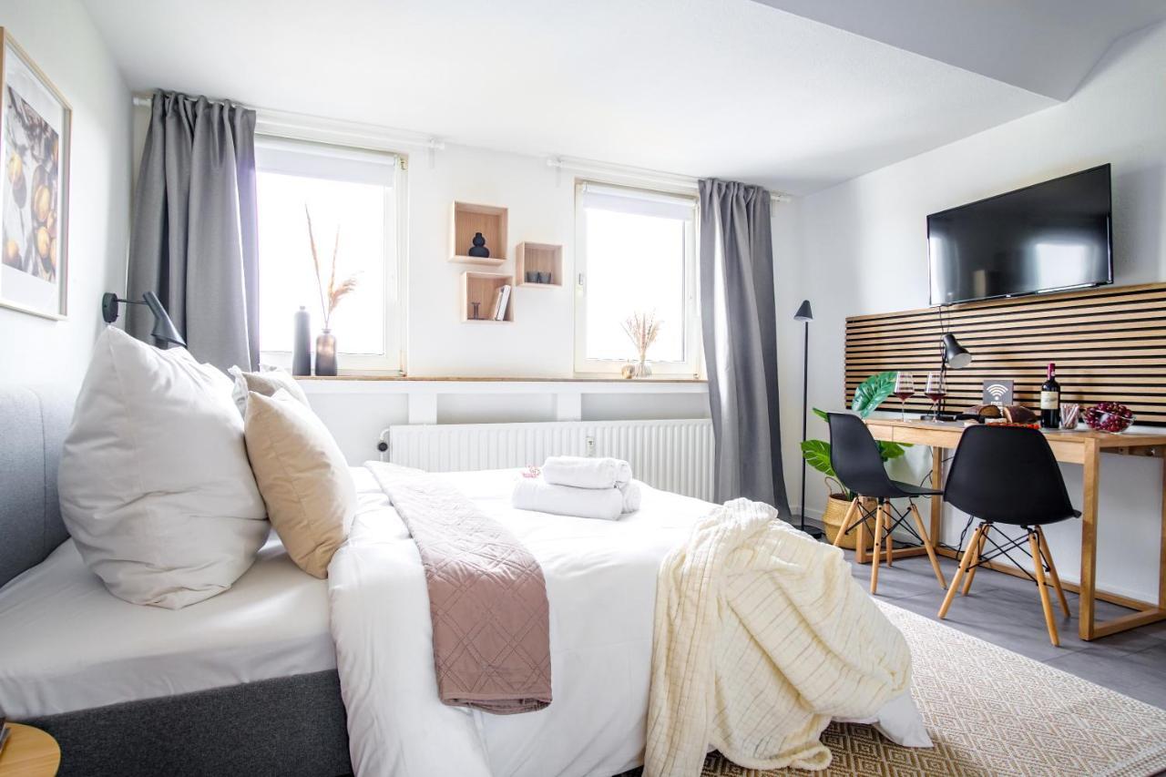 Homefy Studio Sky - Free Parking - Elevator - Desk - Netflix Essen Bagian luar foto