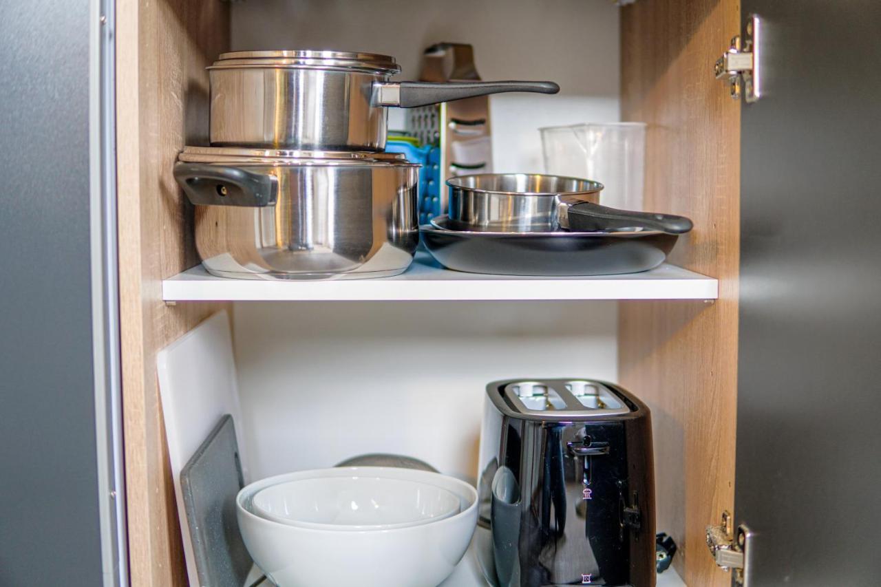 Homefy Studio Sky - Free Parking - Elevator - Desk - Netflix Essen Bagian luar foto